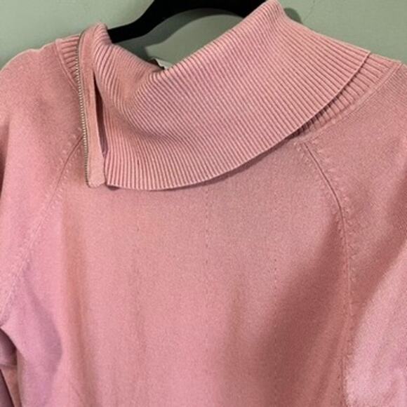 New York & Co NWT Women's Asymmetrical Zip Pink Chic Tunic Sweater, Size Small - Picture 4 of 11